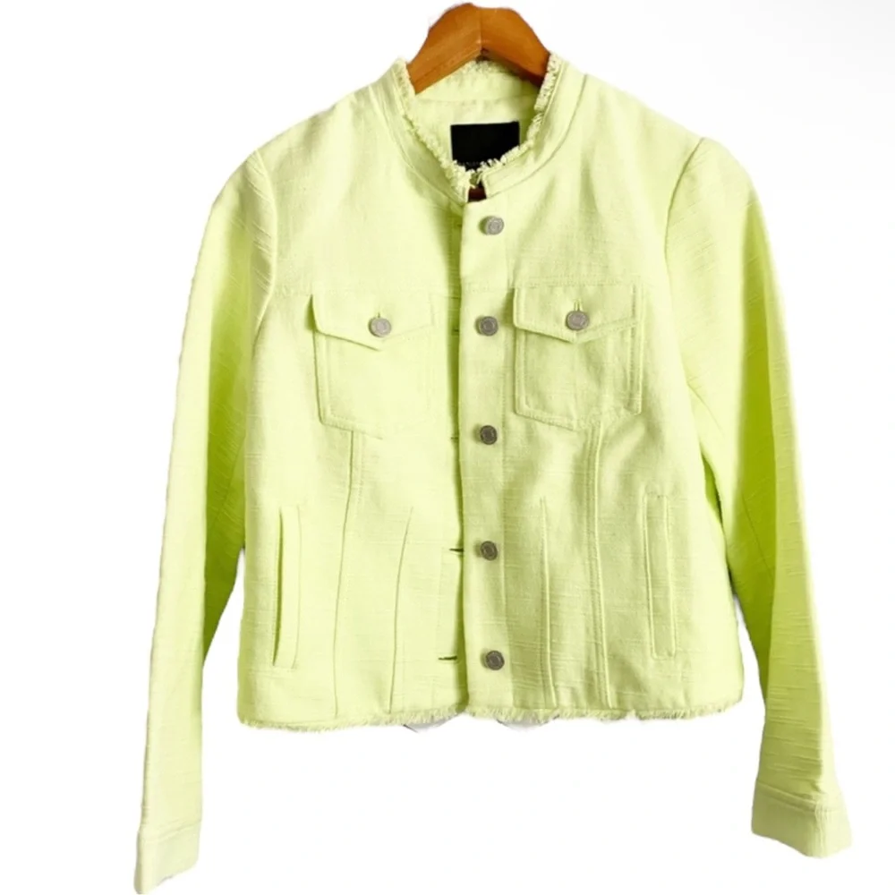BANANA REPUBLIC BNWT Neon Citron Cropped Blazer Jacket Size 2 -- BNWT